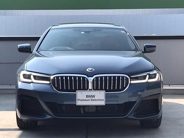 Bmw 5 SERIES 2023-04 21526-3