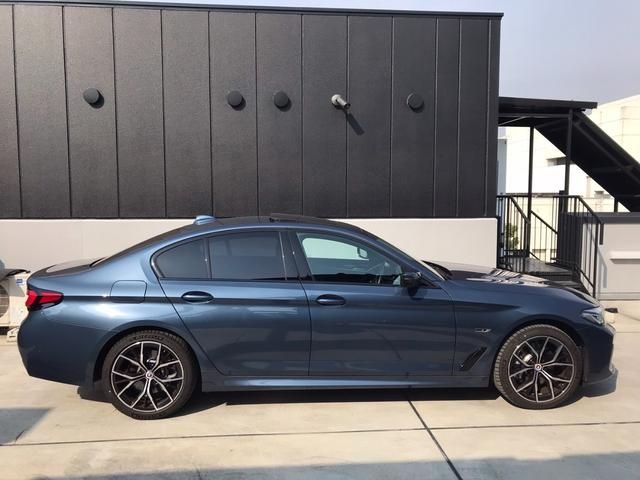 Bmw 5 SERIES 2023-04 21526-8