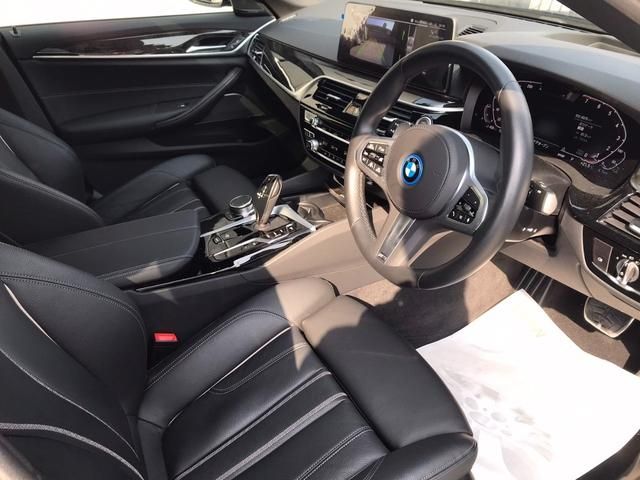Bmw 5 SERIES 2023-04 21526-19