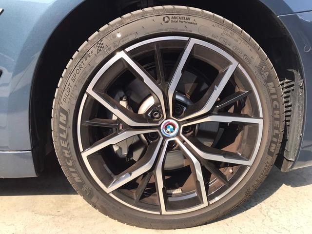 Bmw 5 SERIES 2023-04 21526-9