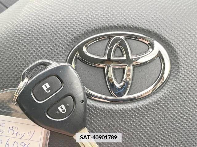 Toyota VITZ 2008-01 384070-3