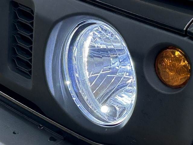 Suzuki JIMNY 2019-05 24790-17