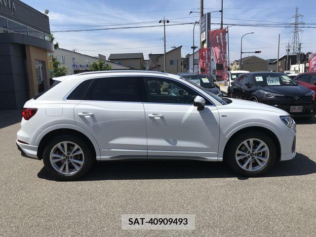 Audi Q3 2021-03 262131-5