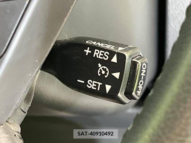 Toyota ALPHARD 2011-12 220590-5