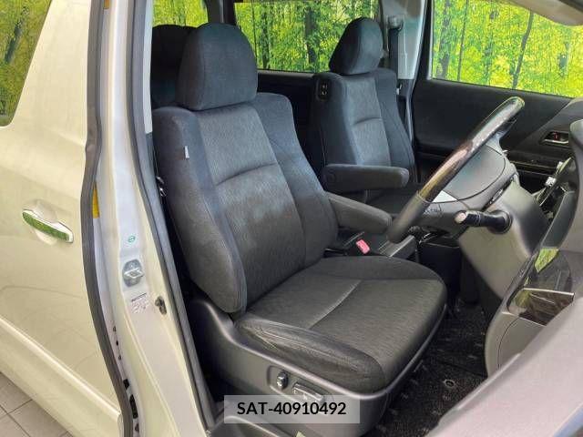 Toyota ALPHARD 2011-12 220590-8