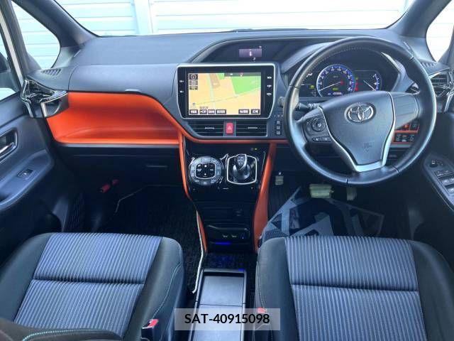 Toyota VOXY HYBRID 2016-10 322803-1