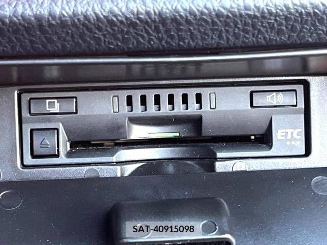 Toyota VOXY HYBRID 2016-10 322803-7