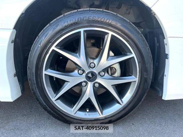 Toyota VOXY HYBRID 2016-10 322803-14