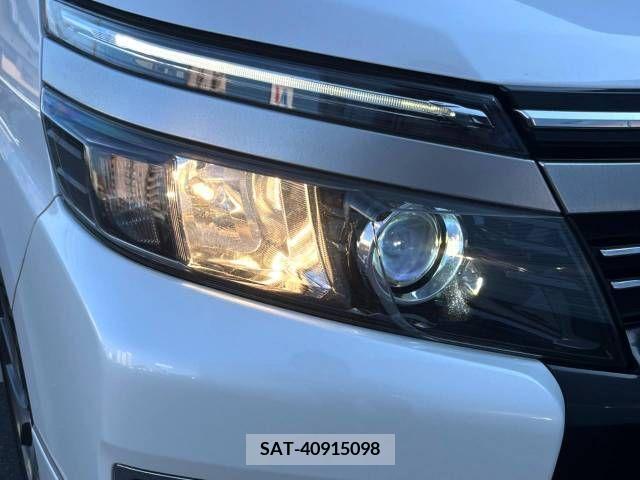 Toyota VOXY HYBRID 2016-10 322803-13