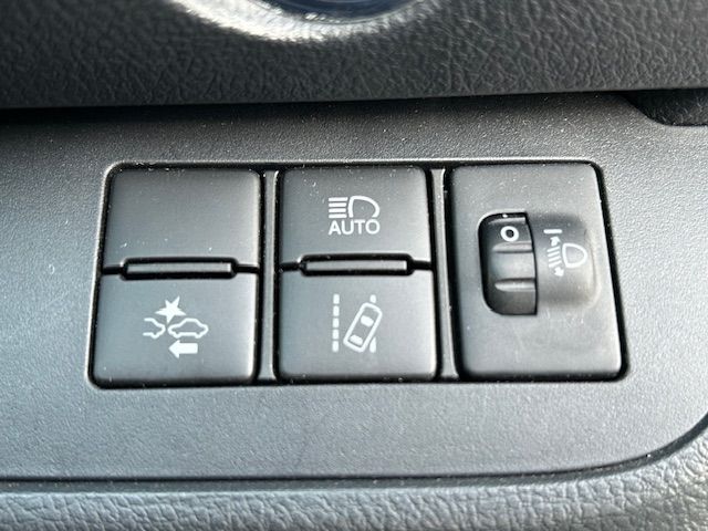Toyota SIENTA 2017-09 19506-19