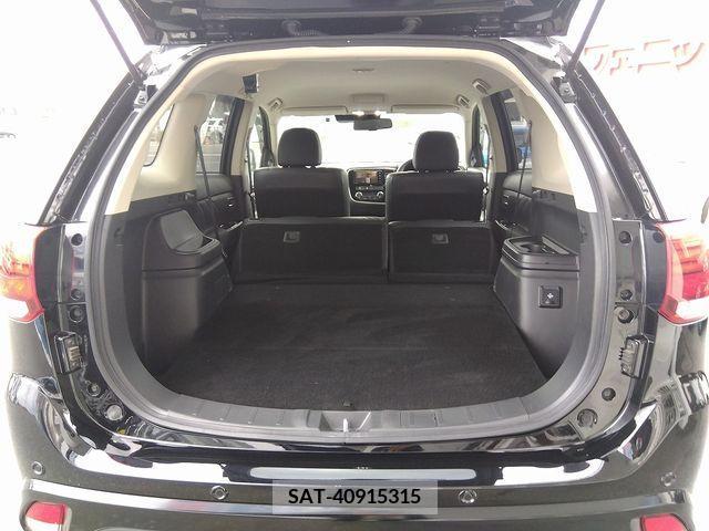 Mitsubishi OUTLANDER PHEV 2018-03 245224-20