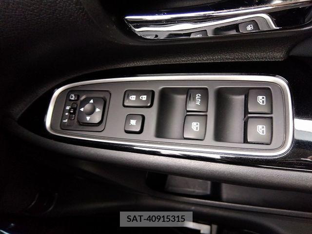 Mitsubishi OUTLANDER PHEV 2018-03 245224-26