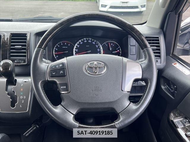 Toyota HIACE VAN 2017-02 414580-7