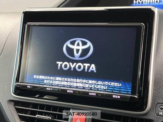 Toyota VOXY HYBRID 2017-10 214735-2