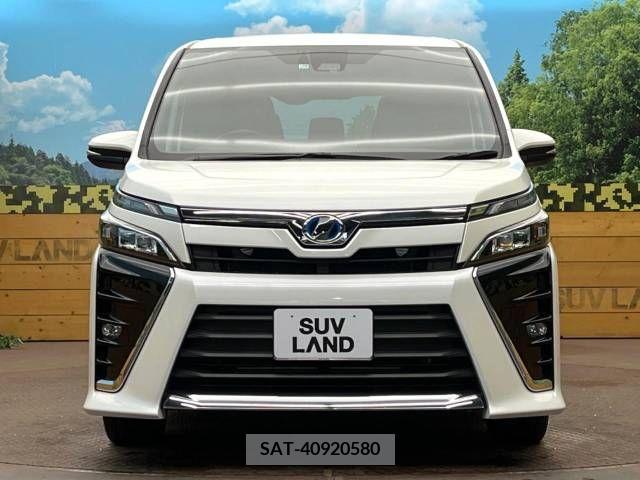 Toyota VOXY HYBRID 2017-10 214735-14