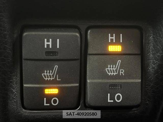 Toyota VOXY HYBRID 2017-10 214735-4