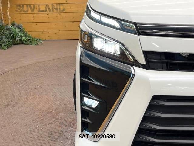 Toyota VOXY HYBRID 2017-10 214735-12