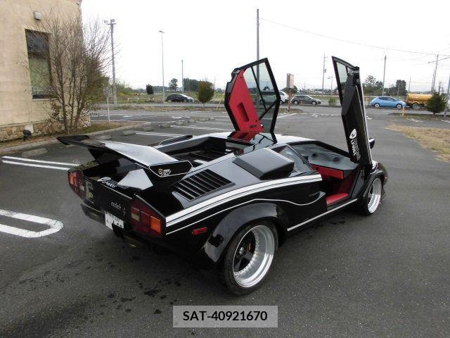 Lamborghini Countach 1983-08 371700-17