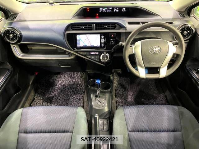 Toyota AQUA 2015-11 389328-1