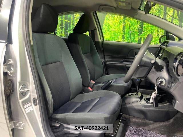 Toyota AQUA 2015-11 389328-8