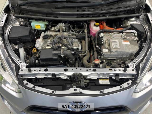 Toyota AQUA 2015-11 389328-18
