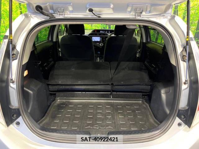 Toyota AQUA 2015-11 389328-10