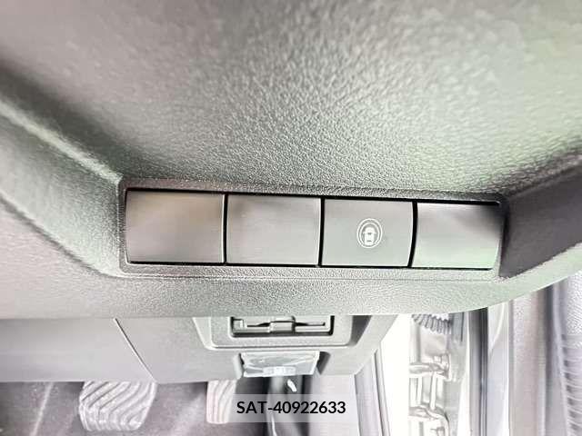 Nissan AURA 2023-01 356662-16