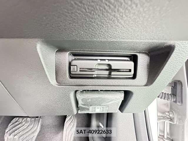 Nissan AURA 2023-01 356662-15