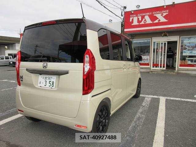 Honda N BOX 2018-01 205101-2