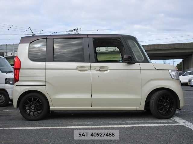 Honda N BOX 2018-01 205101-17