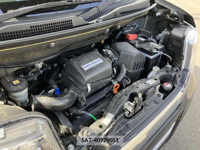 Honda N BOX CUSTOM 2017-03 278930-3