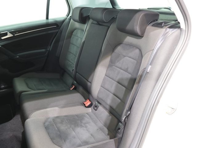VolksWagen GOLF 2018-07 21335-18