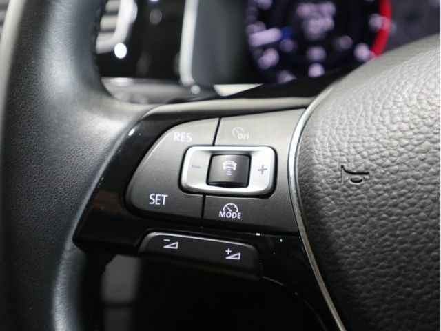 VolksWagen GOLF 2018-07 21335-20