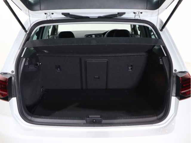 VolksWagen GOLF 2018-07 21335-23