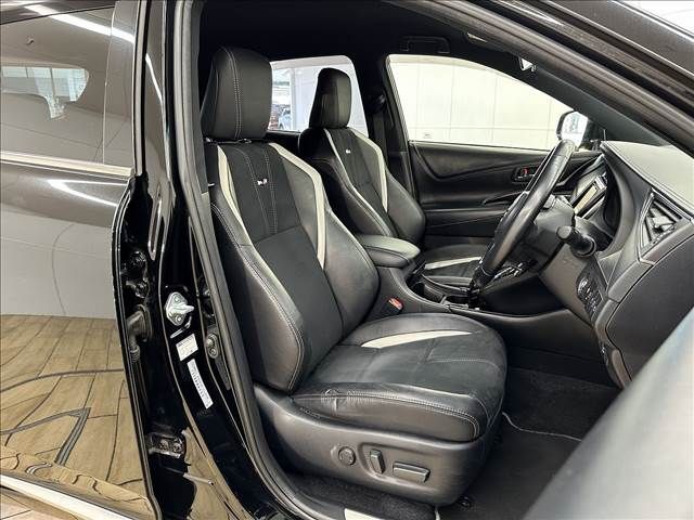 Toyota HARRIER 2018-10 17839-11