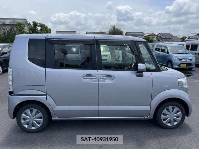 Honda N BOX 2017-04 278417-6