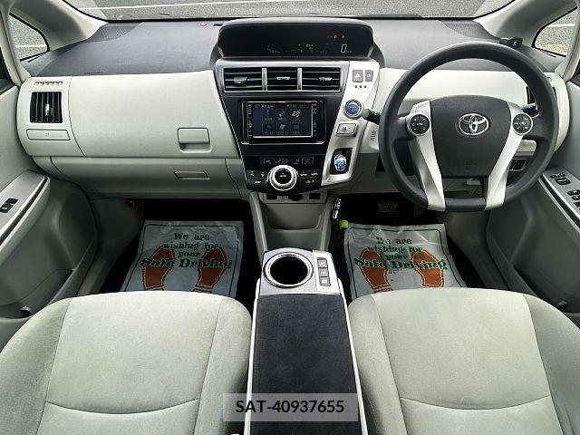 Toyota PRIUS ALPHA 2011-09 322208-1
