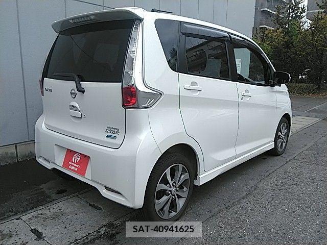 Nissan DAYZ 2013-07 227543-2