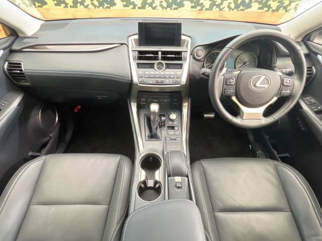 Lexus NX 2014-09 16893-1