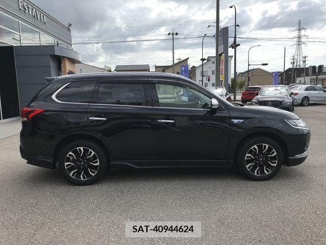 Mitsubishi OUTLANDER PHEV 2016-02 393168-5