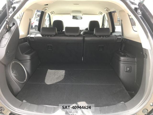 Mitsubishi OUTLANDER PHEV 2016-02 393168-17
