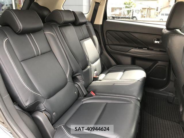 Mitsubishi OUTLANDER PHEV 2016-02 393168-14