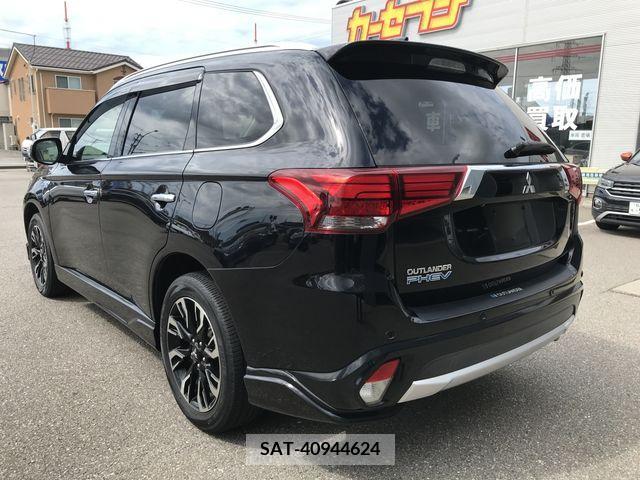 Mitsubishi OUTLANDER PHEV 2016-02 393168-7