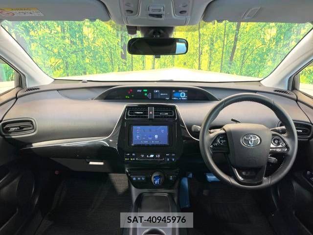 Toyota PRIUS 2019-06 393347-1