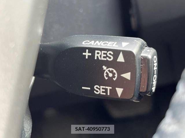 Toyota PRIUS 2014-01 351655-4