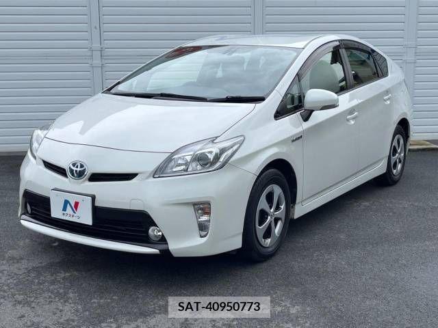 Toyota PRIUS 2014-01 351655-19