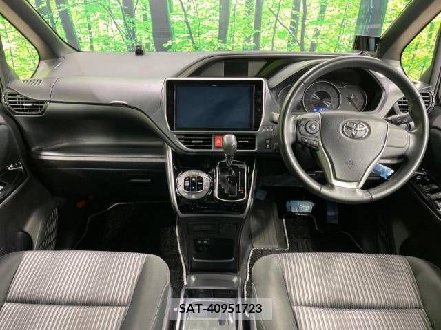 Toyota VOXY 2019-03 346288-1