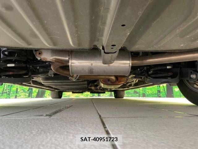 Toyota VOXY 2019-03 346288-19