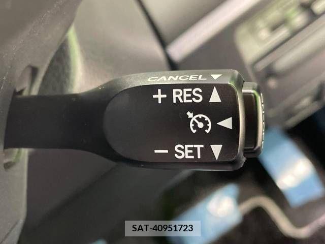 Toyota VOXY 2019-03 346288-5