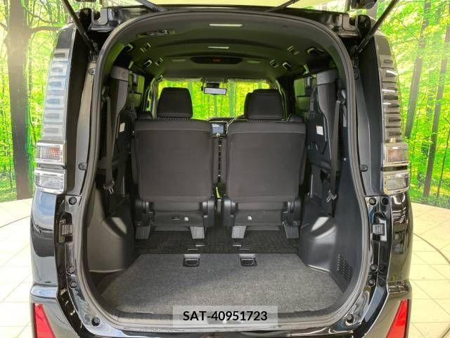 Toyota VOXY 2019-03 346288-11